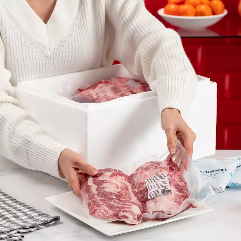 Carne Ibérica fresca. Envio en caja isotérmica